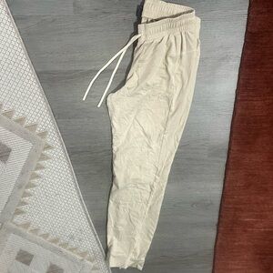 Nobull joggers off white